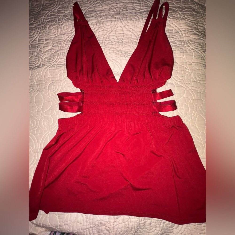 Express Y2K clubbing top, v neck with cut outs